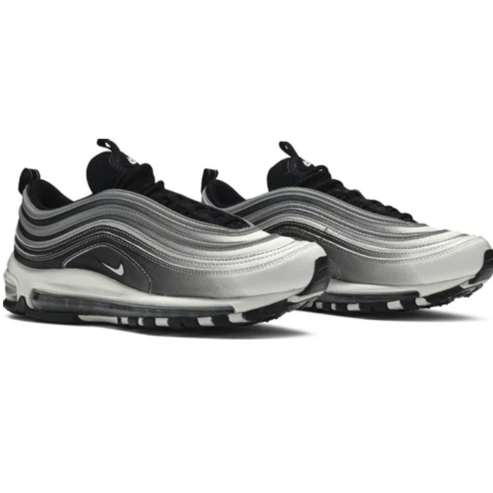 Nike Women's Shoes - Black and White - Picture 8 of 8